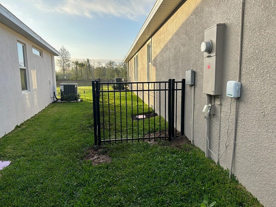 4' H Black Aluminum 3-Rail - Photo 1