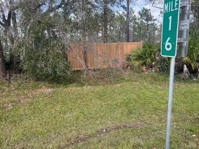 6' H Golden Oak PVC Privacy - Photo 1