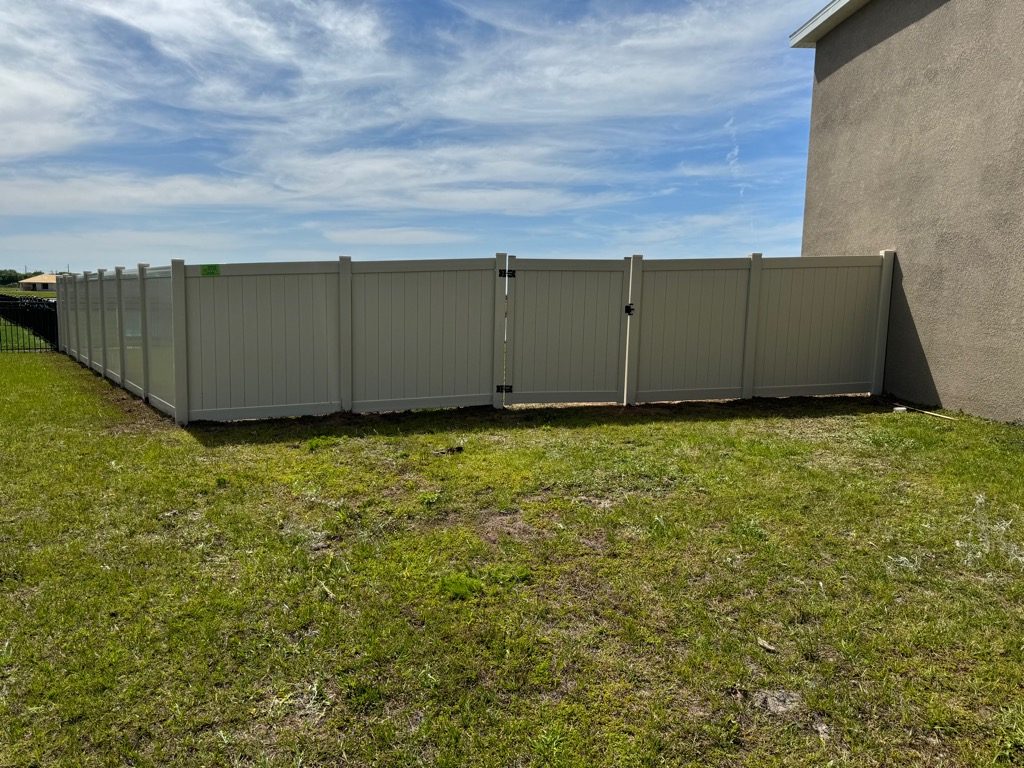 6' H Tan PVC Privacy & 4' H Black Aluminum 3-Rail - Photo 1