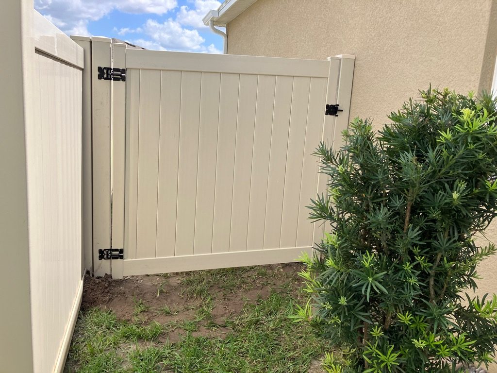 5' & 6' 2-Rail + Privacy - Thumbnail 3