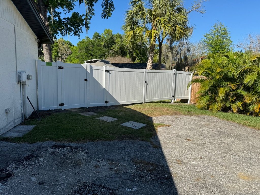 6' H White PVC Privacy - Photo 1