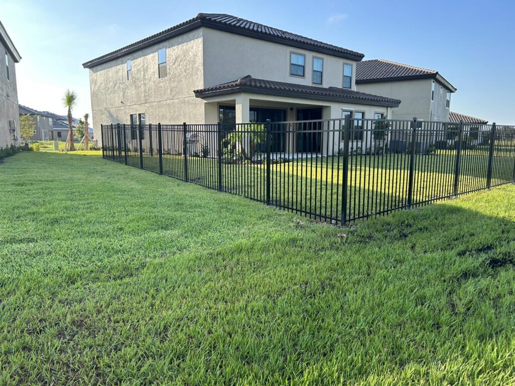 5' H Black Aluminum 3-Rail - Photo 1