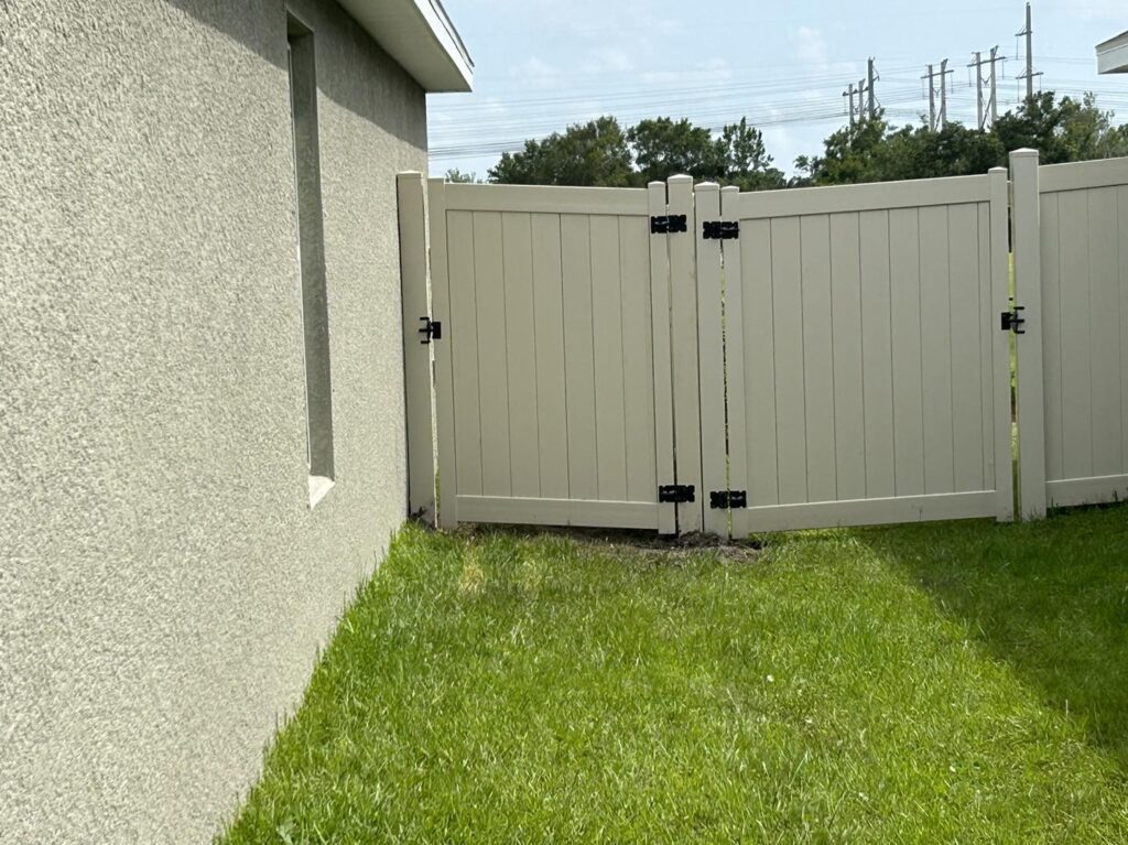 6' H Tan PVC Privacy & 4' H Black Aluminum 3-Rail - Photo 1