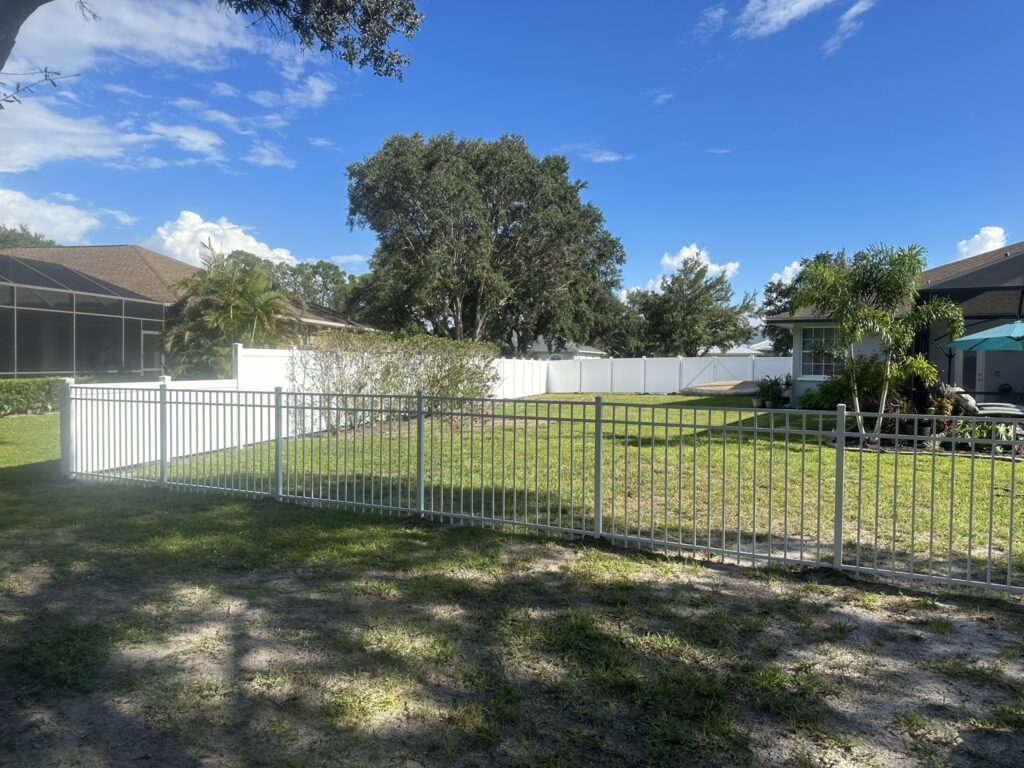 6' H White PVC Privacy & 4' H White Aluminum 3-Rail - Photo 1