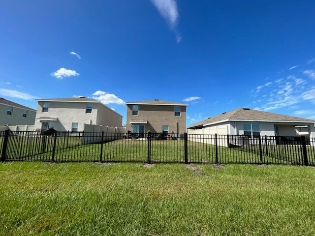 6' H Tan PVC Privacy & 4' H Black Aluminum 3-Rail - Photo 1