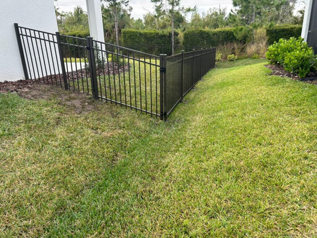 4' H Bronze Aluminum 3-Rail - Photo 1