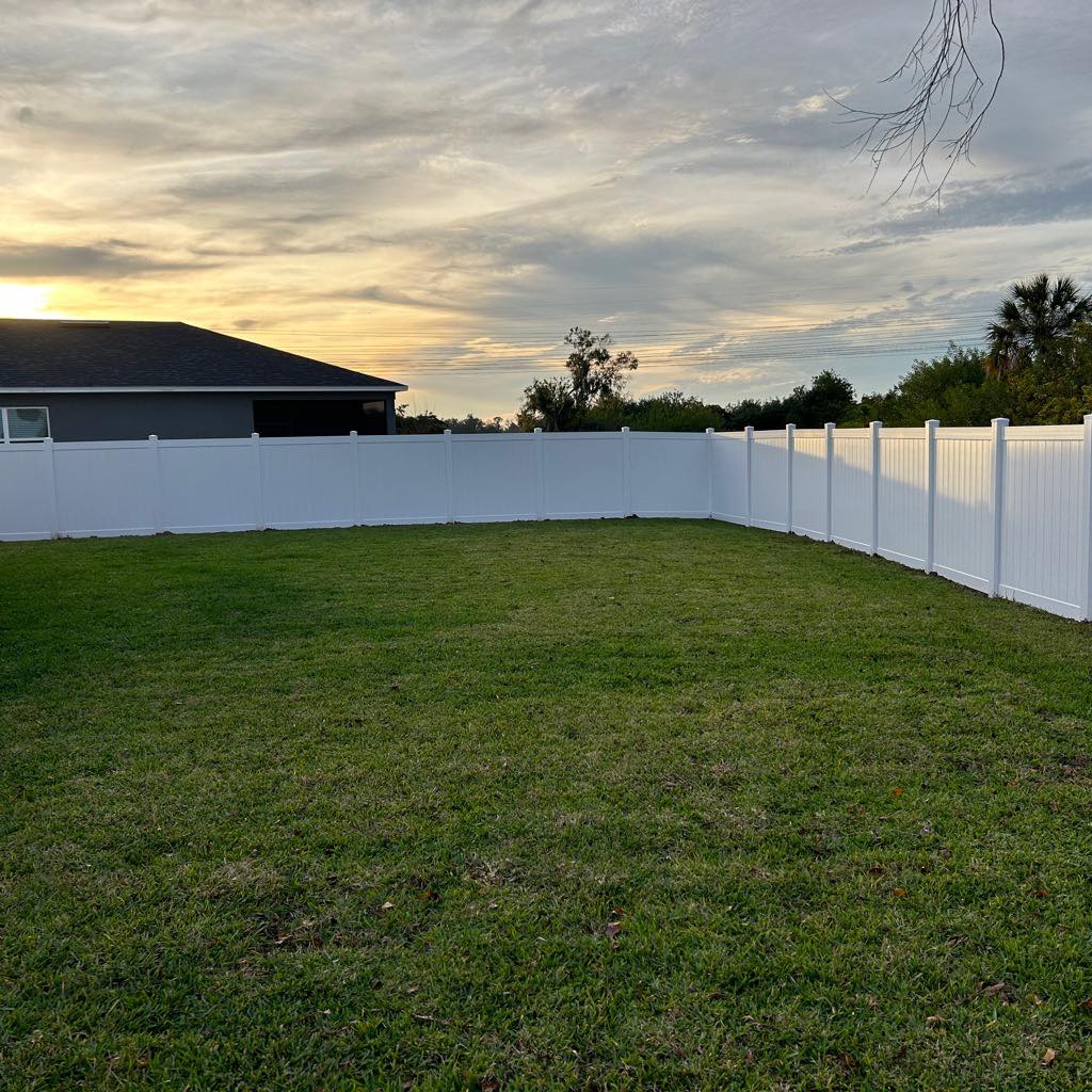 6' H White PVC Privacy - Photo 1