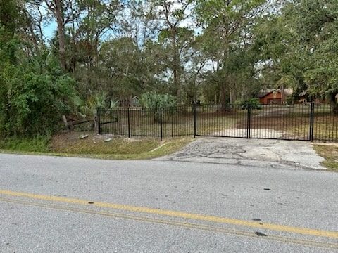 5' H Black Aluminum 3-Rail - Photo 1