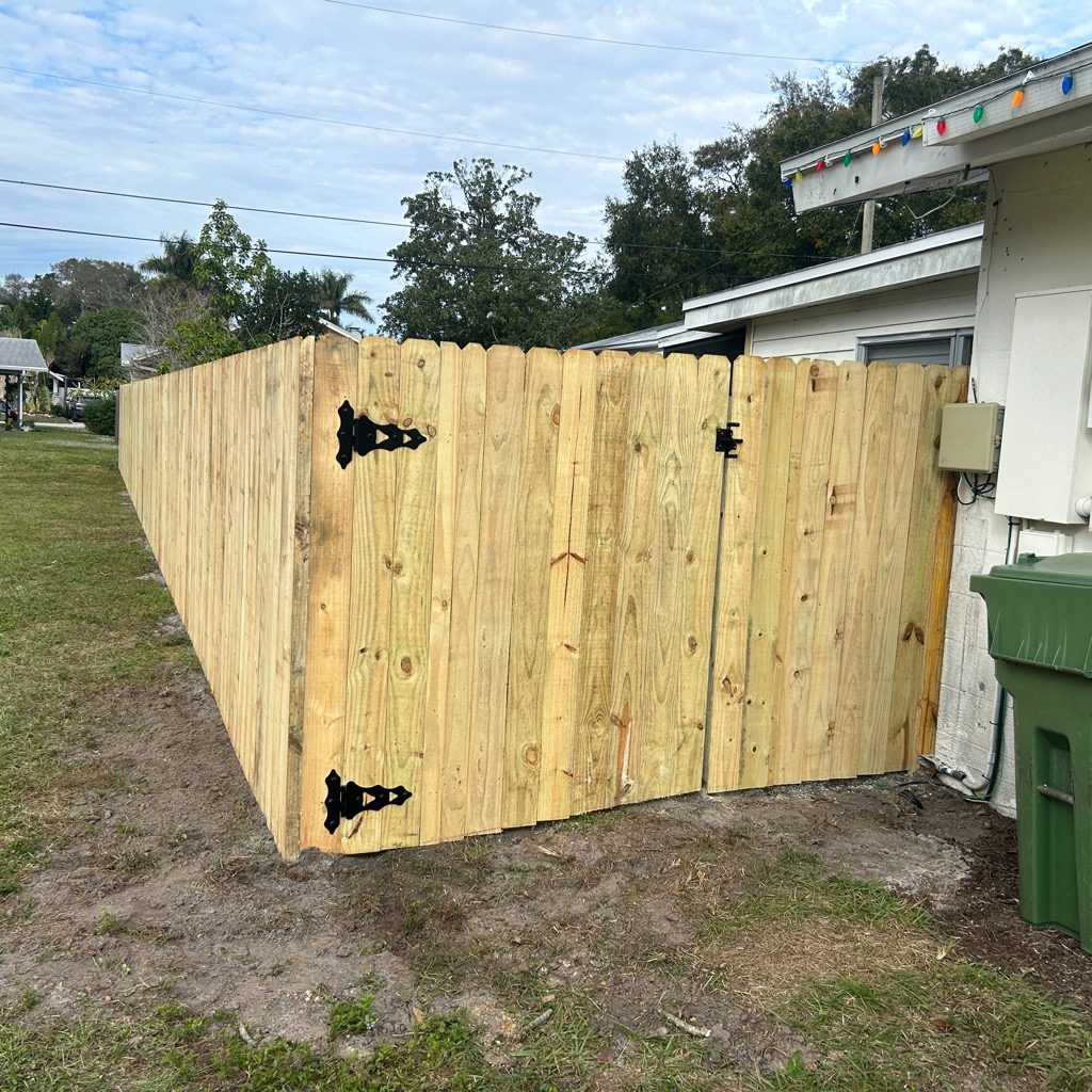 6' Fence + Privacy - Photo 1